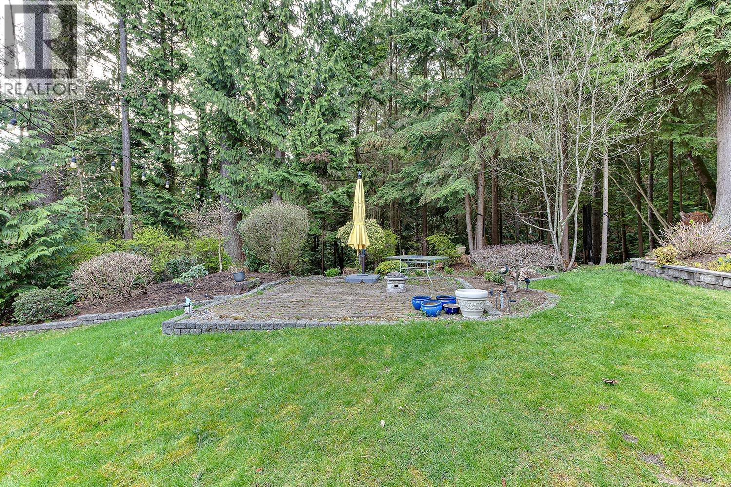1522 Whitebark Pl, Coquitlam, BC V3E 2V8