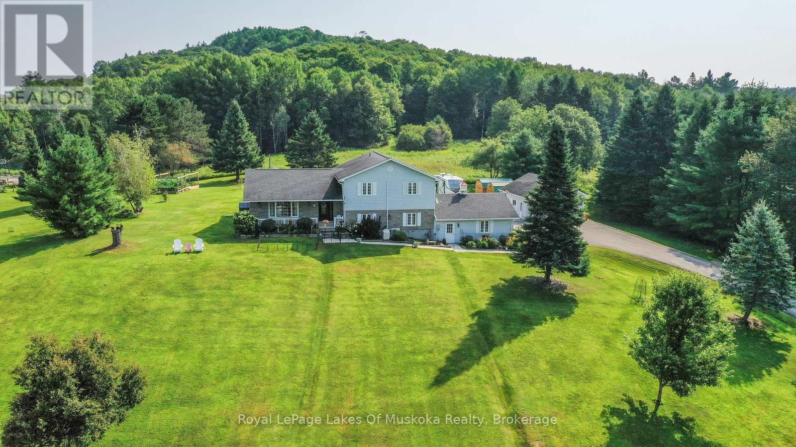 284 S Fairy Lake Rd, Huntsville, ON P1H 1R5