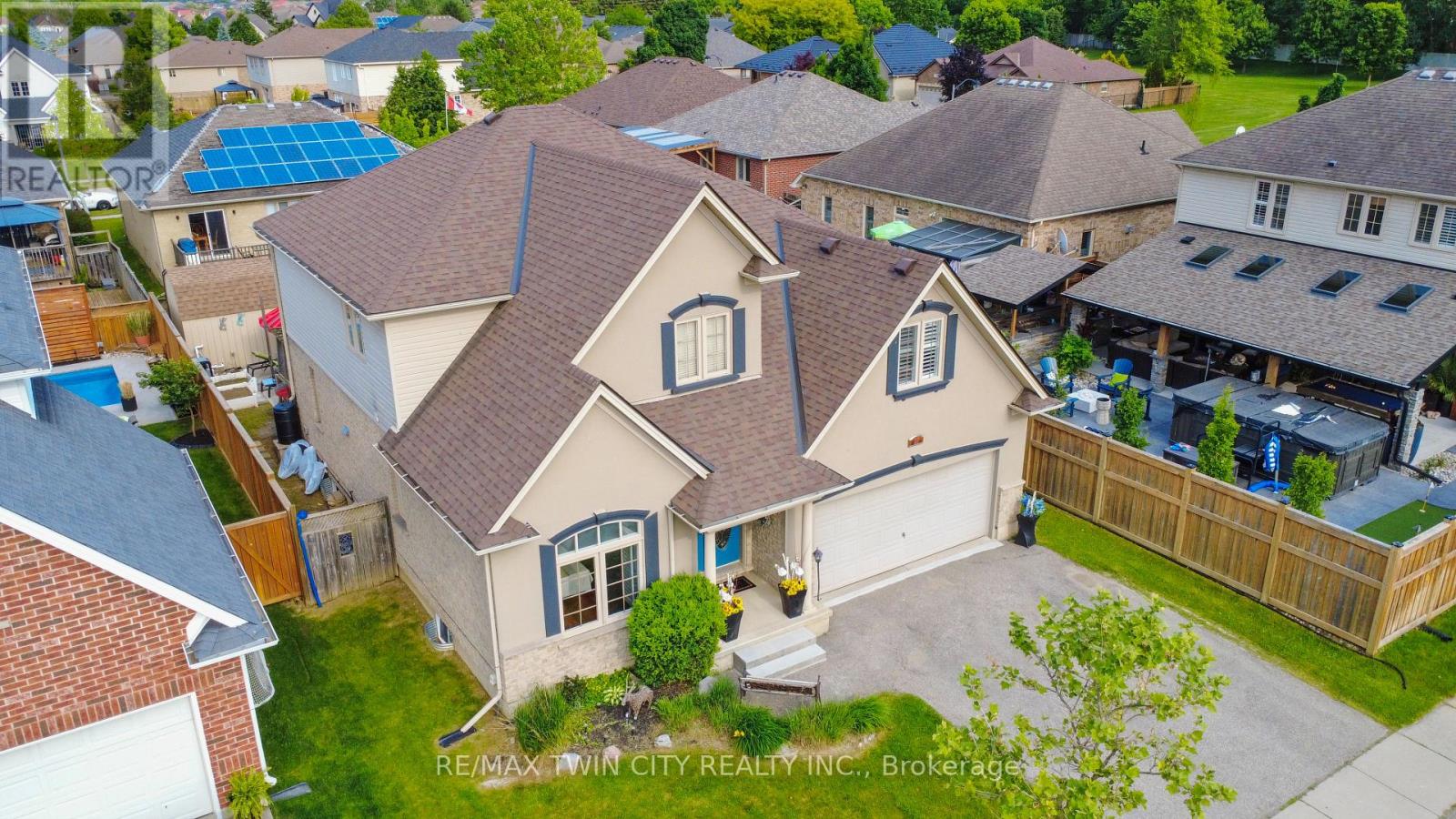 23 Laycock St, Brantford, ON N3S 0A4