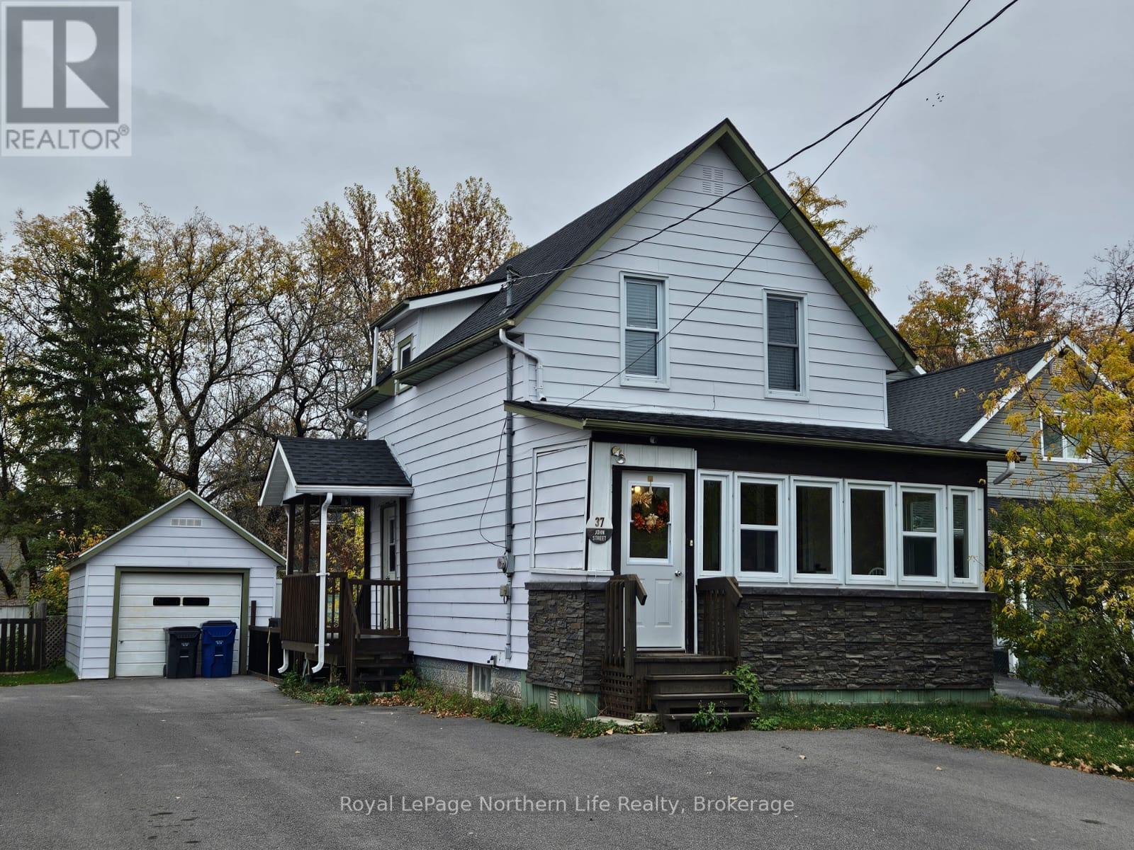37 John St, Temiskaming Shores, ON P0J 1P0