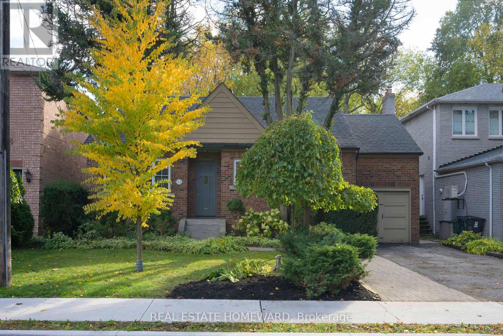 59 Parkview Hill Cres, Toronto O'connor-parkview, ON M4B 1R1