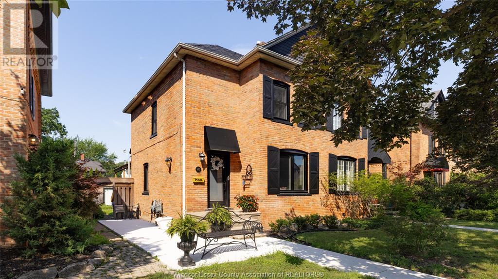 853 Monmouth Ave, Windsor, ON N8Y 3L5