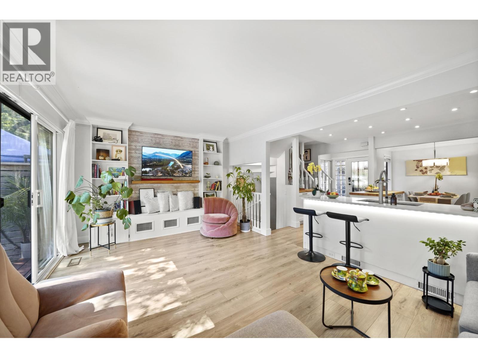 1910 Cedar Village Crescent Unit 49, North Vancouver, BC V7J 3M5