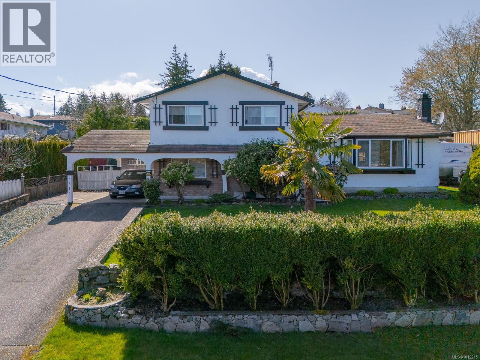 3349 Country Club Dr, Nanaimo, BC V9T 3B5