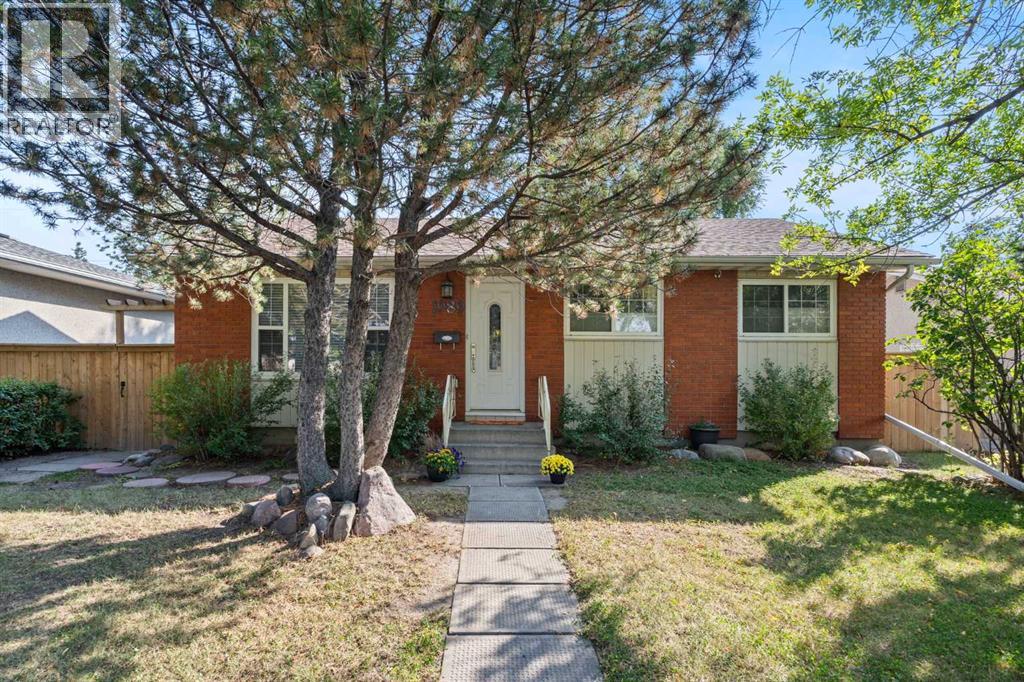 1989 Cottonwood Cres SE, Calgary, AB T2B 1P8