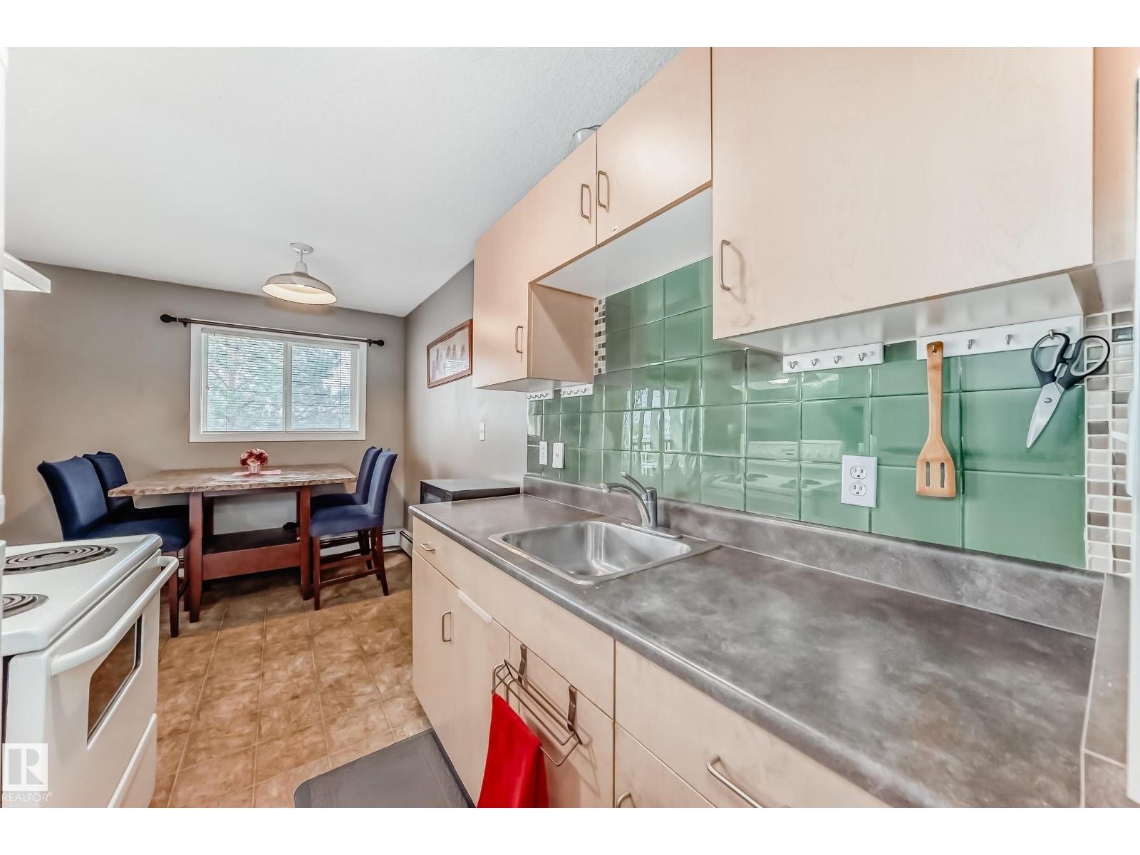 12710 127 Street #305, Edmonton, AB T5L 1A5