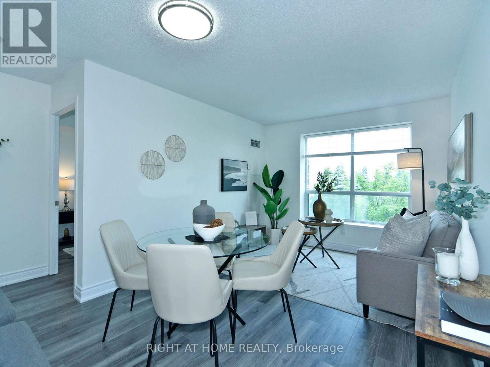 501 51 Baffin Ct, Richmond Hill, ON L4B 4P6