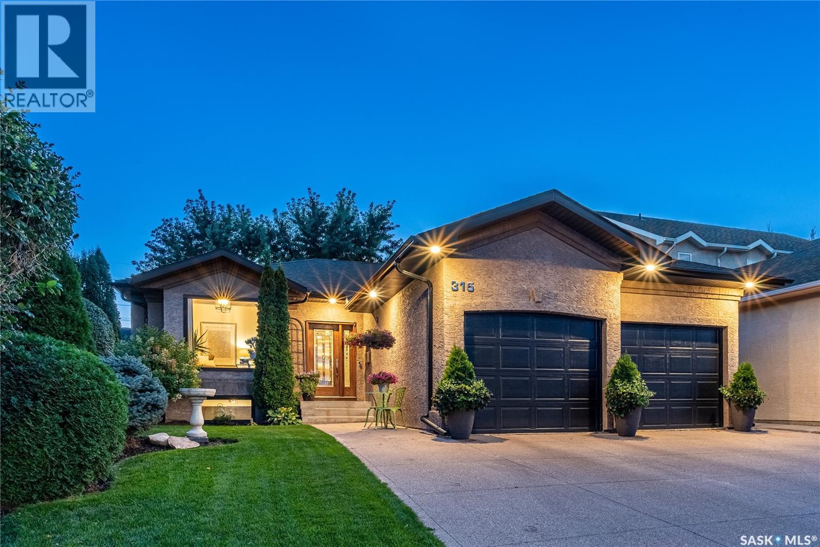 315 Blackburn Cres, Saskatoon, SK S7V 1E9