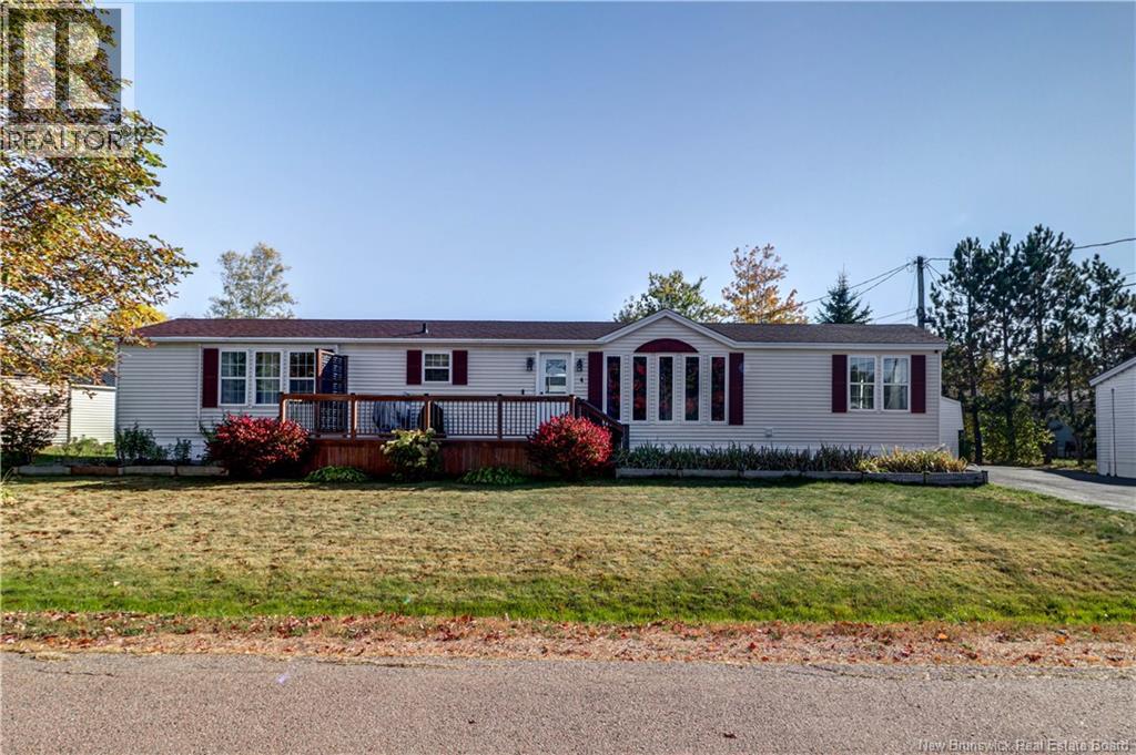 4 Chickadee St, Moncton, NB E1H 2V3
