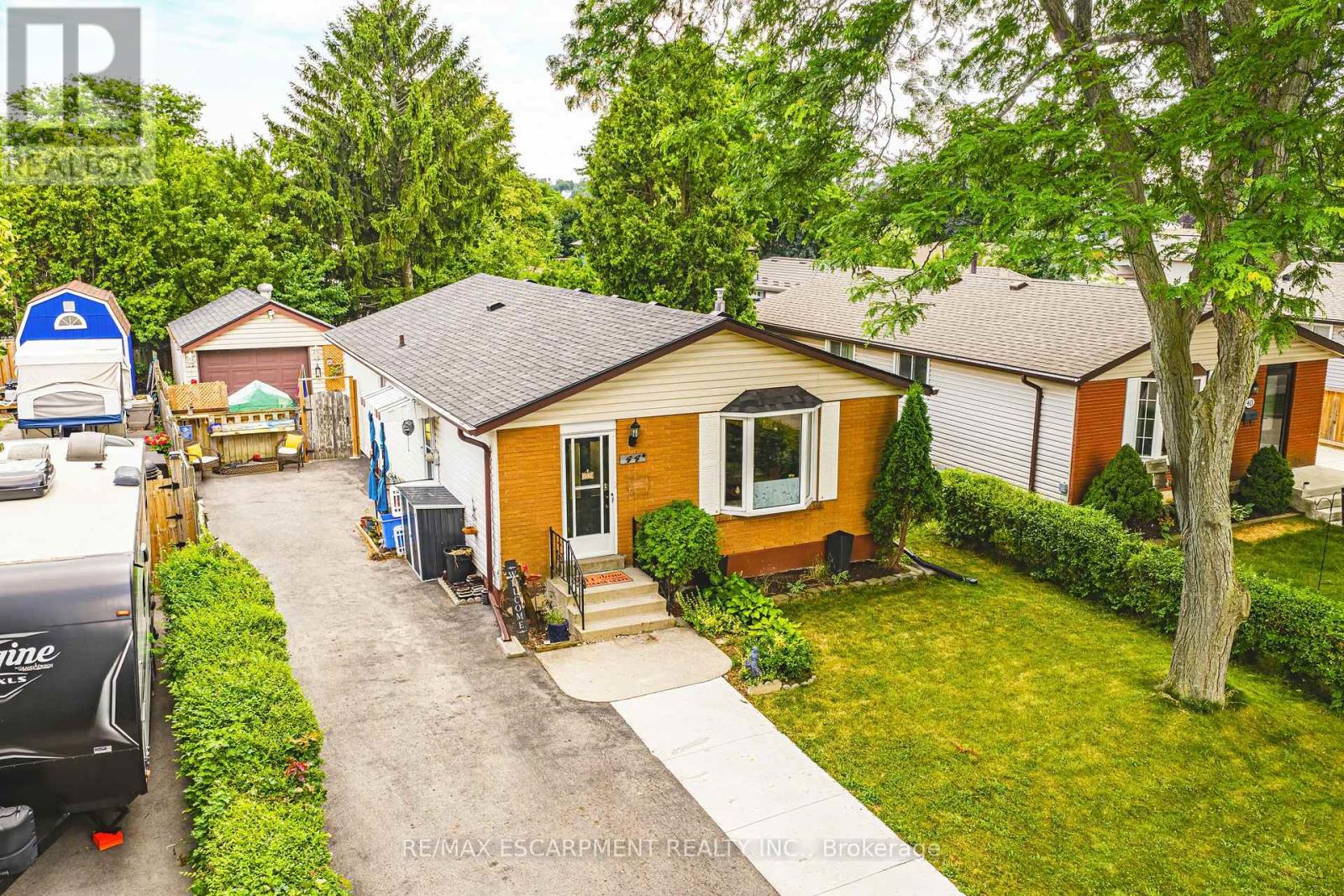 44 Billington Cres, Hamilton, ON L8T 4R1