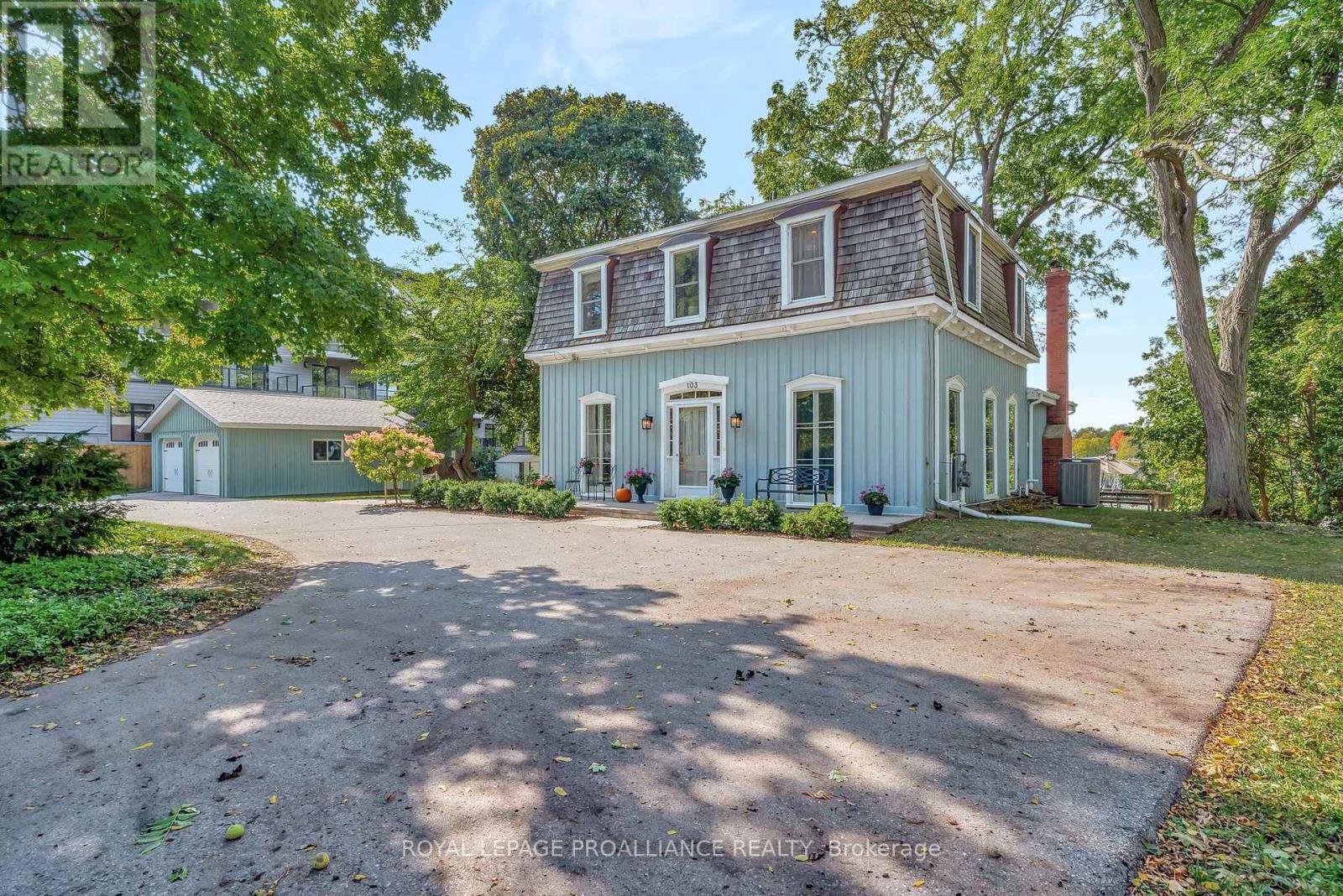 103 Bridge St, Prince Edward County Picton Ward, ON K0K 2T0