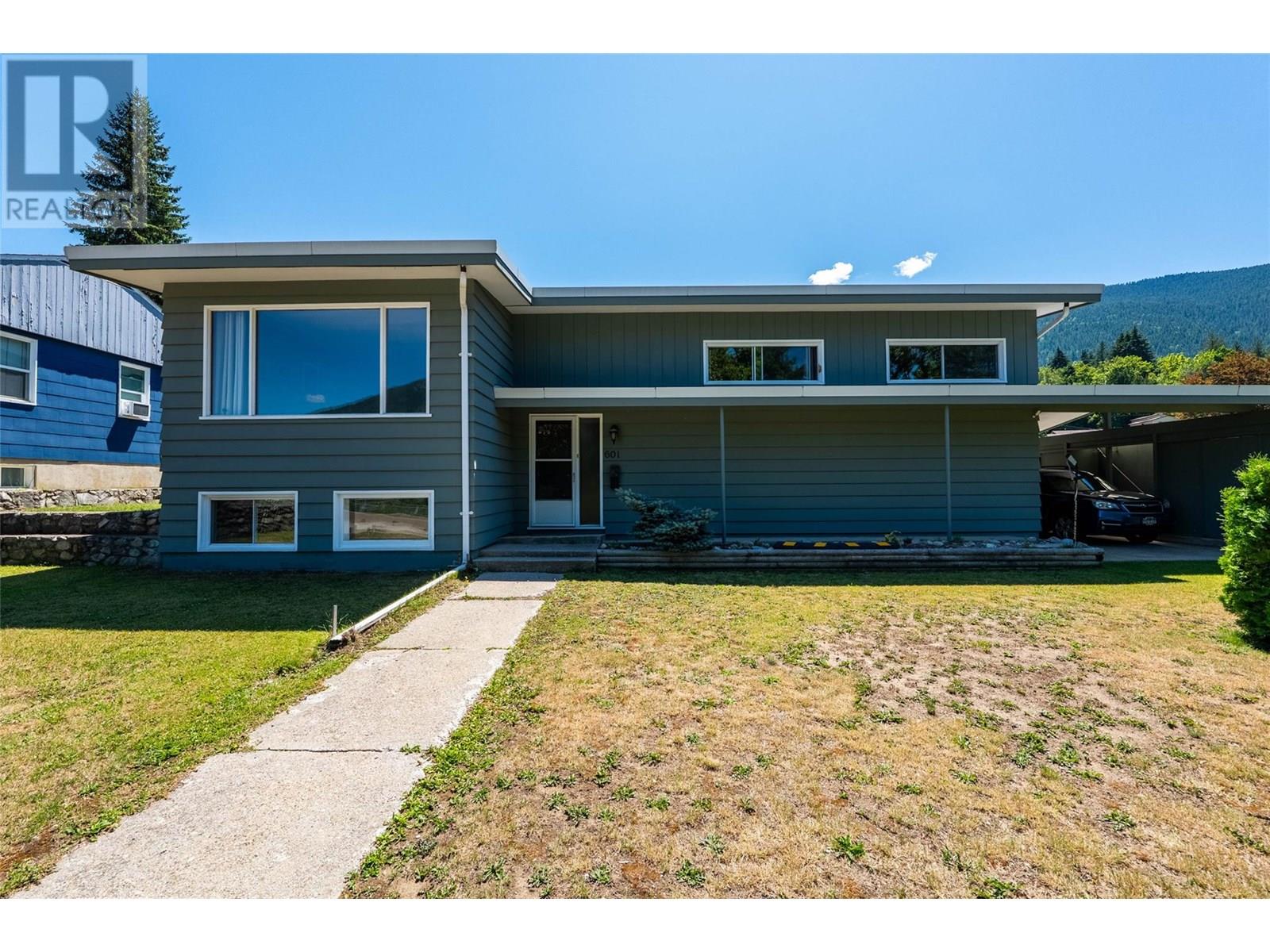 601 Mchardy St, Nelson, BC V1L 3E4