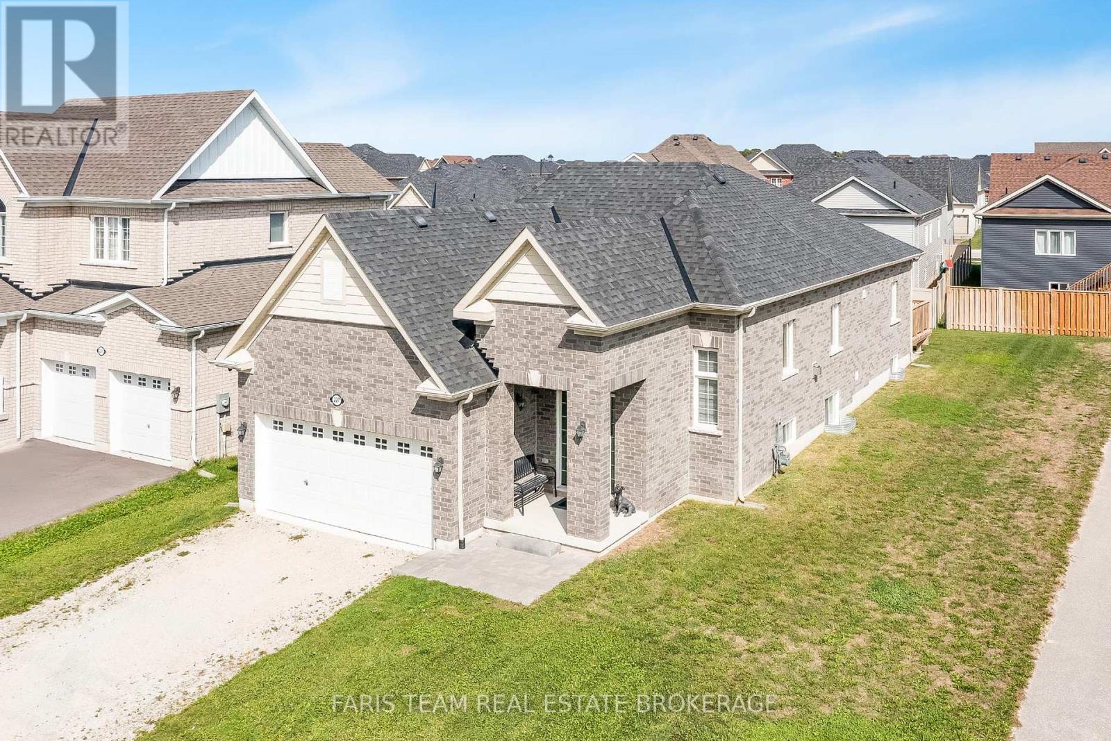 227 Mowat St N, Clearview, ON L0M 1S0