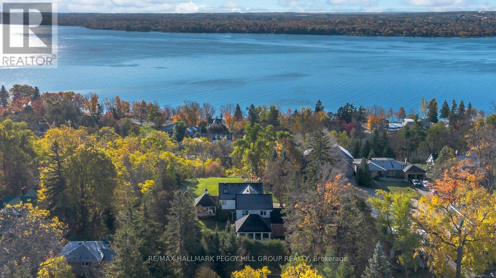 150 Collingwood St, Barrie, ON L4M 5M3