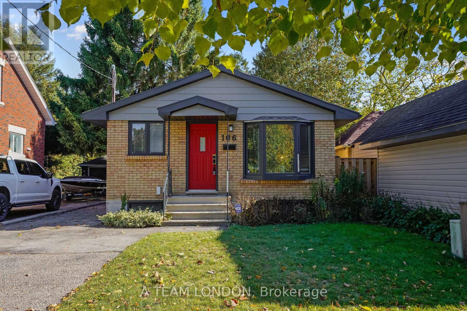 106 Thornton Ave, London, ON N5Y 2Y5