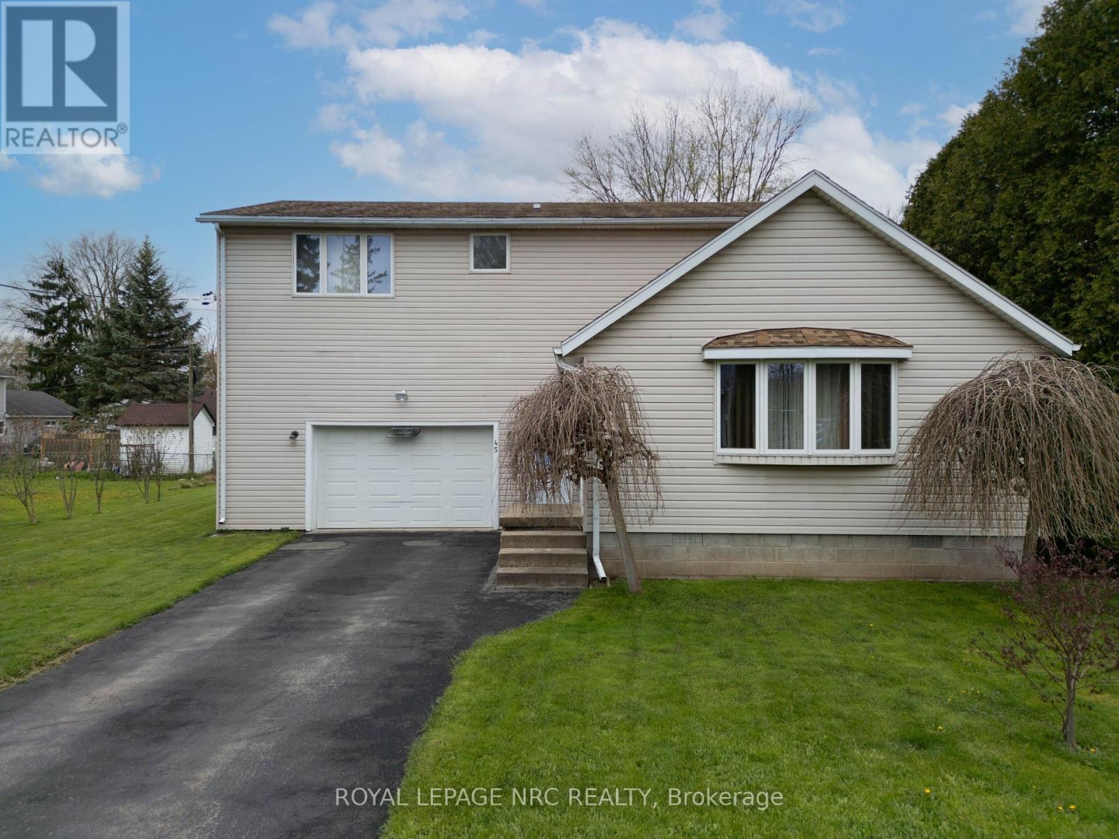 45 Ridgeway Rd, Fort Erie, ON L0S 1B0