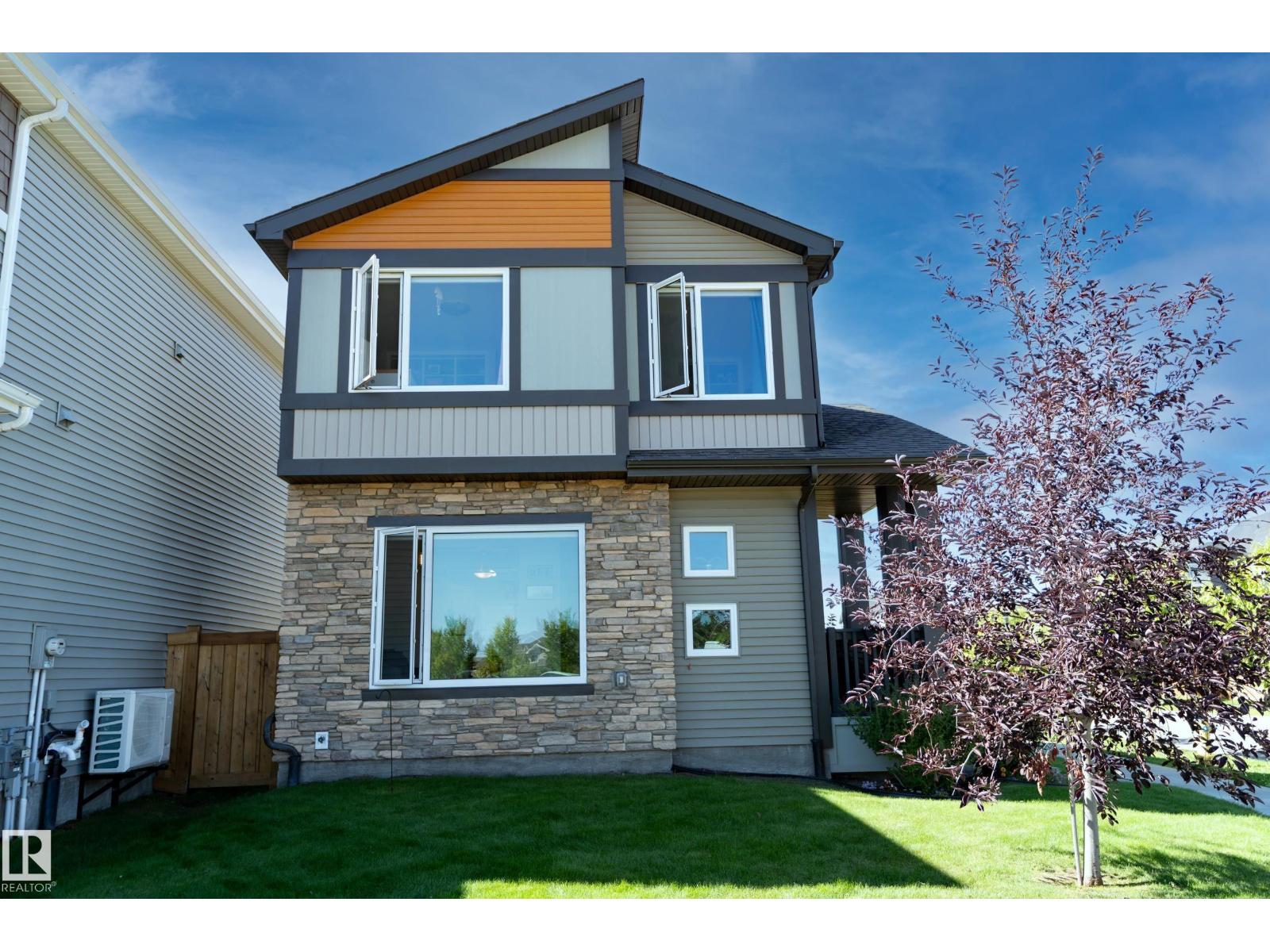 2604 Price Cm SW, Edmonton, AB T6W 3P9