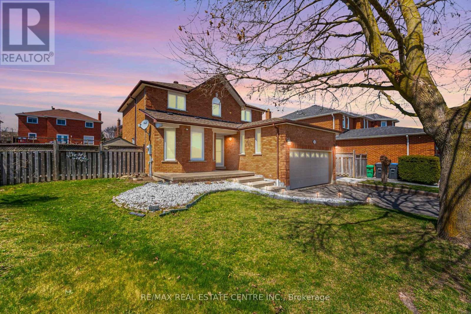 20 St Mark Pl, Brampton, ON L6X 3W5
