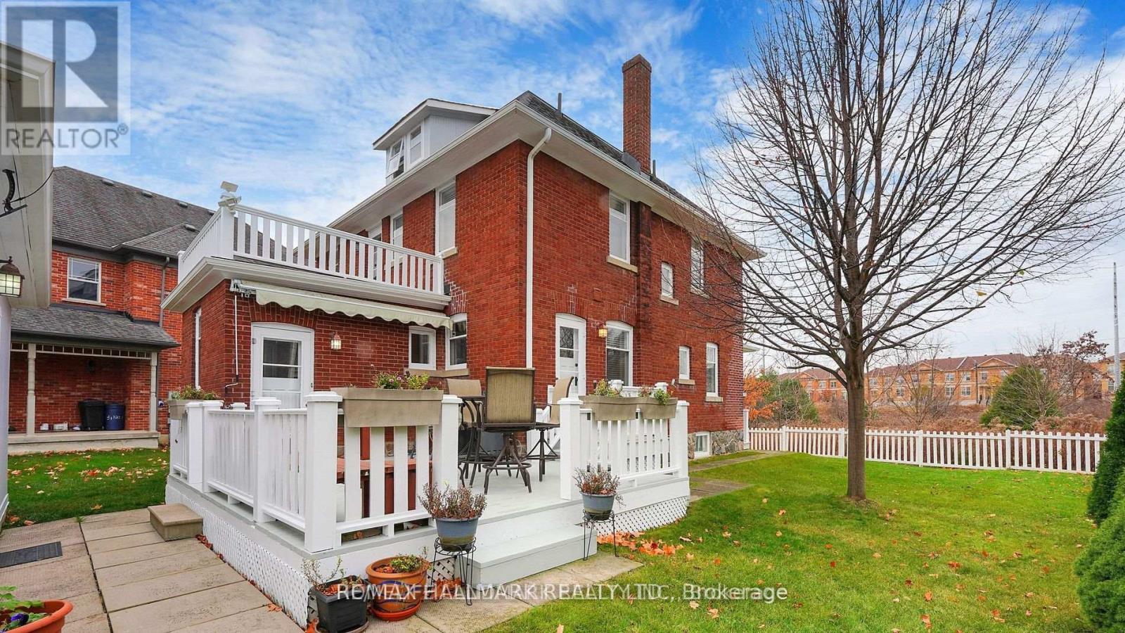 33 Artisan Trl, Markham Victoria Manor-jennings Gate, ON L6C 3C6