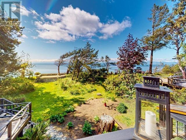 1900 Vancouver Blvd, Savary Island, BC V8A 2G0