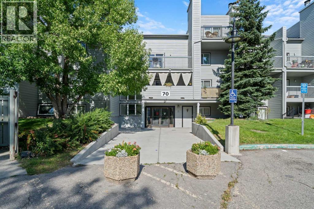 70 Glamis Drive Sw Unit 2465, Calgary, AB T3E 6T6