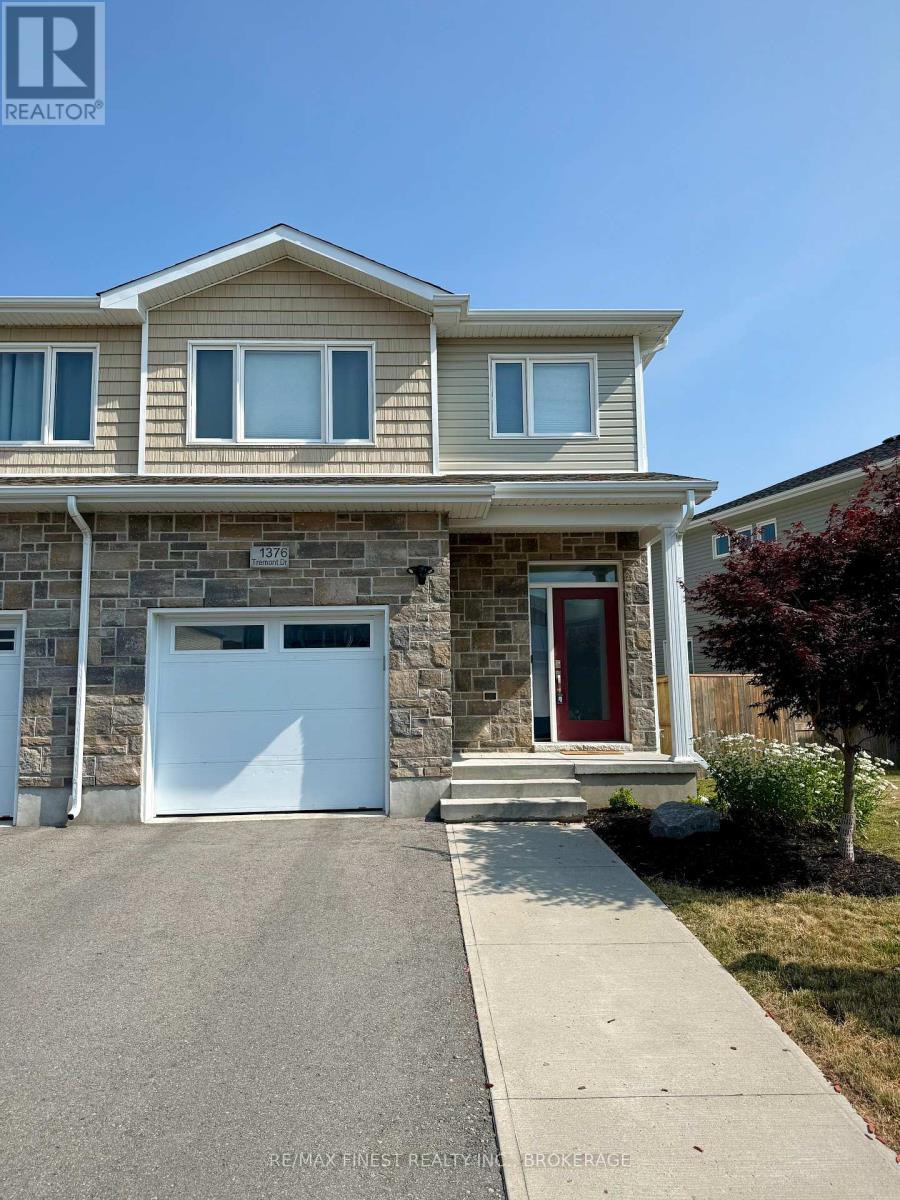 1376 Tremont Dr, Kingston, ON K7P 0M6
