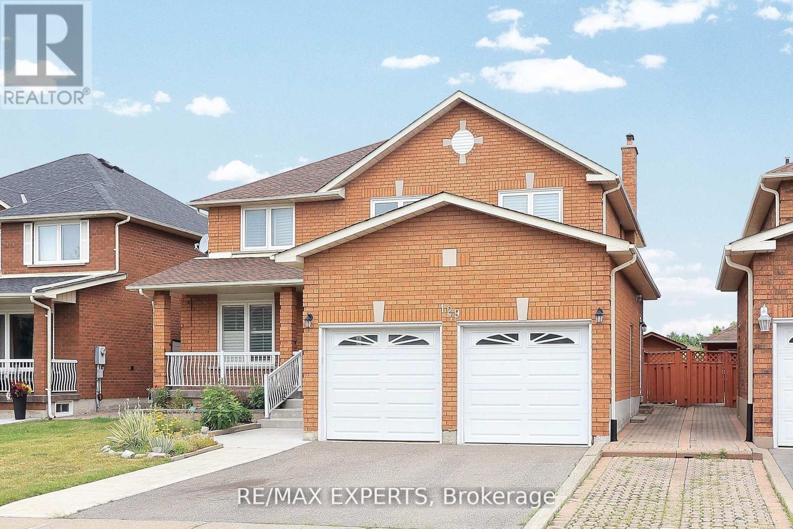 129 Father Ermanno Cres, Vaughan East Woodbridge, ON L6P 1Y9