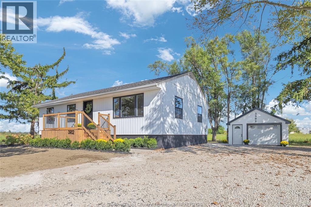 3902 Manning Rd, Lakeshore, ON N0R 1K0