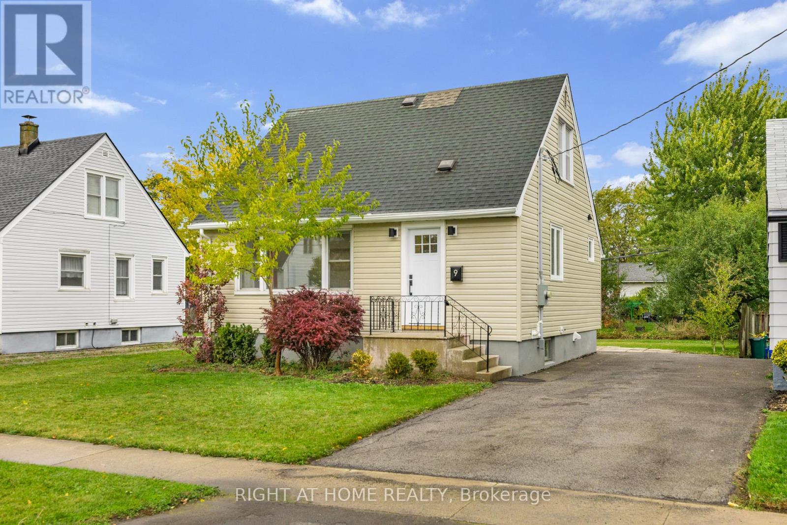 9 Admiral Rd, St. Catharines, ON L2P 1G4