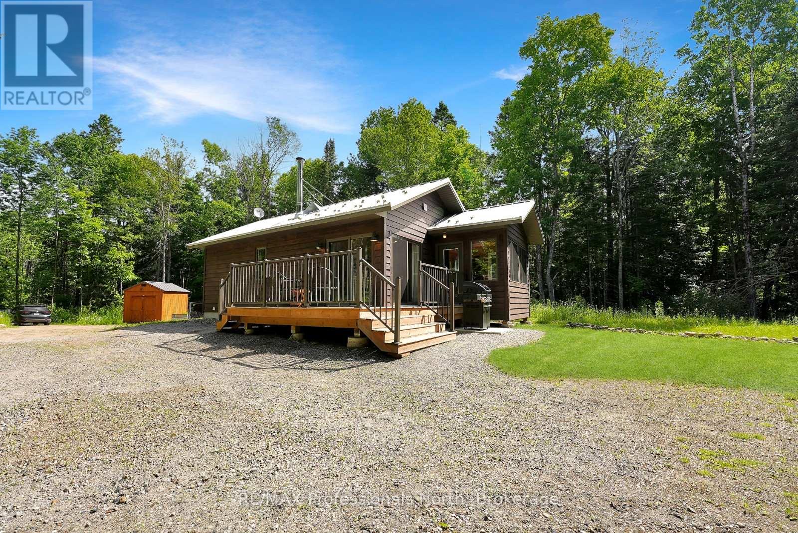 1462 Minnicock Lake Rd, Dysart and Others, ON K0M 1S0