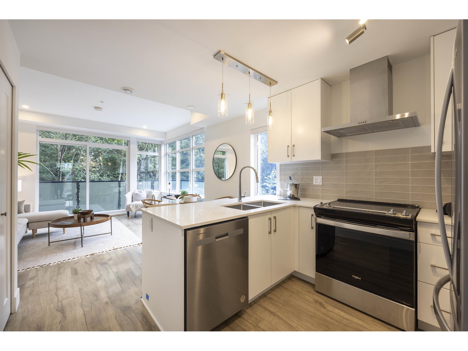6328 King George Boulevard Unit 4, Surrey, BC V3X 1E6