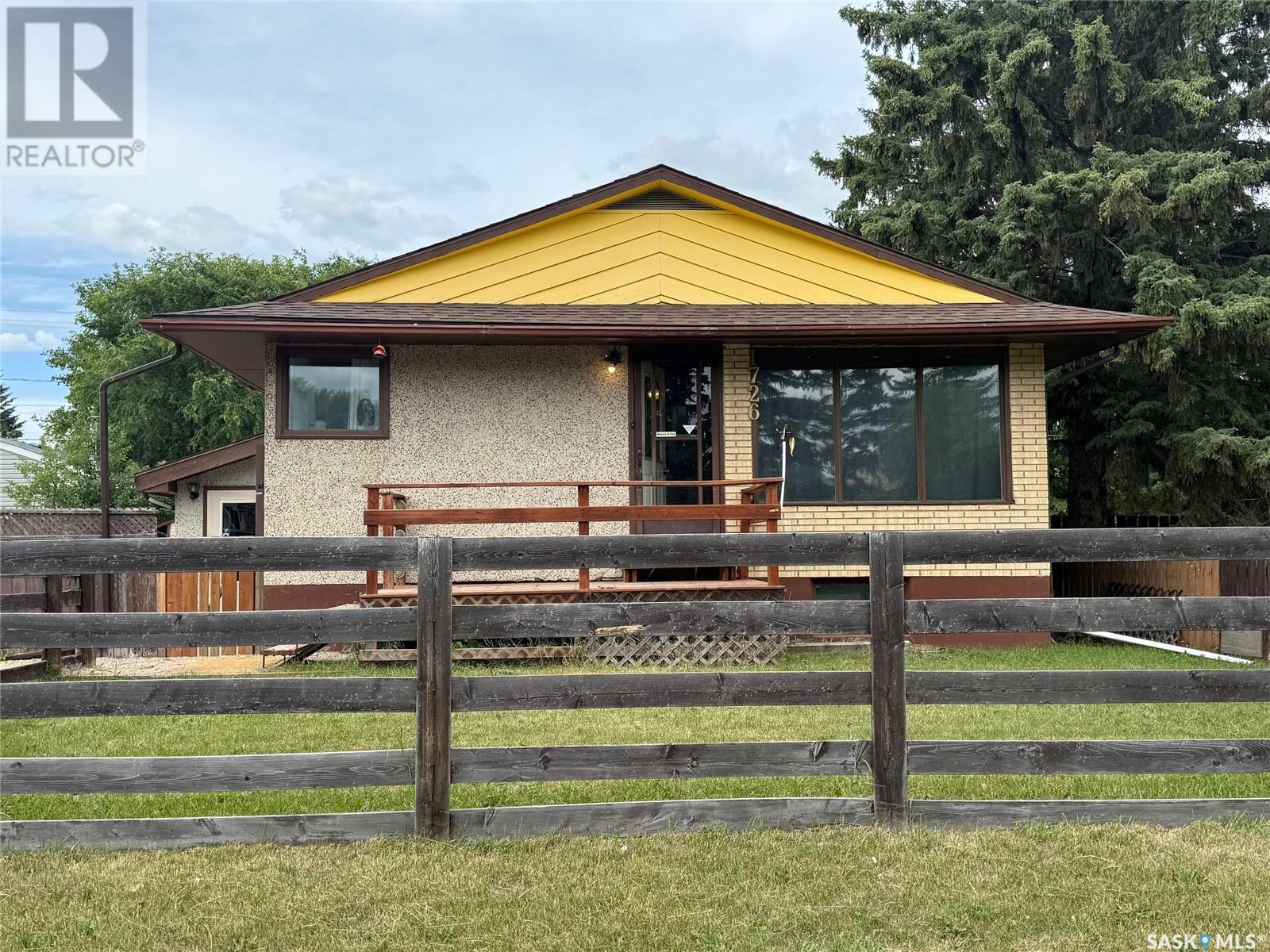 1726 15 Street West, Prince Albert, SK S6V 3T5