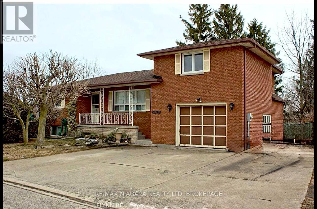 6020 Althea St, Niagara Falls, ON L2E 5G7