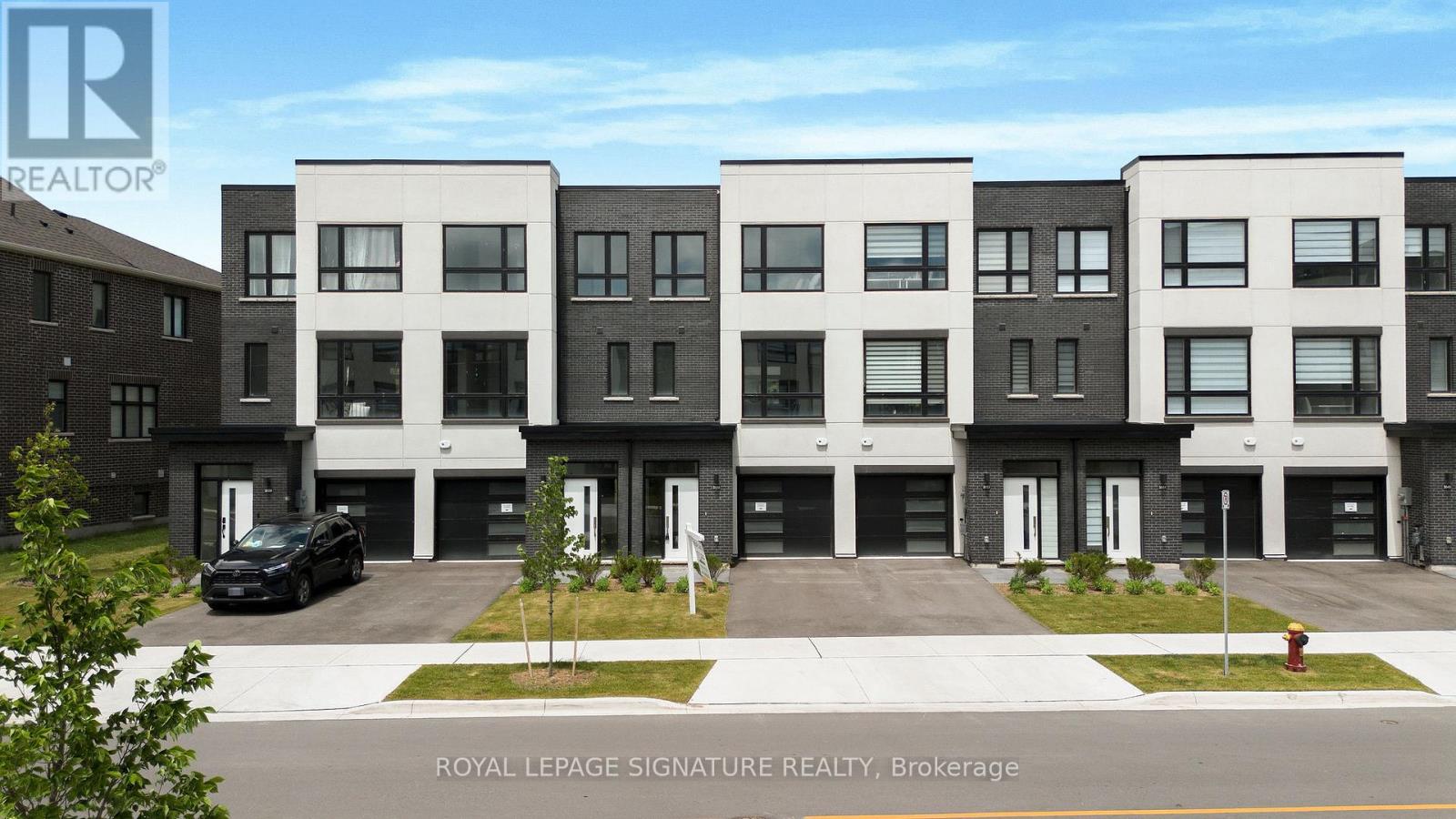 3055 Trailside Dr, Oakville, ON L6M 4M2
