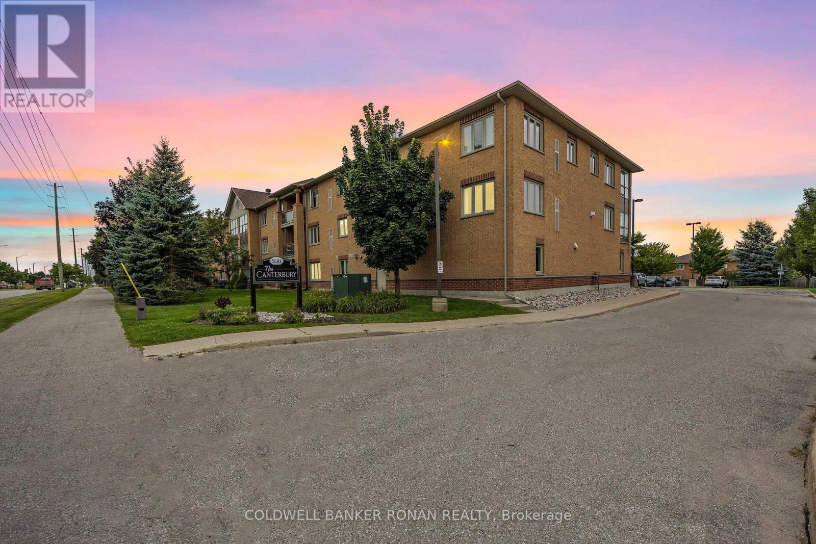 311 500 Mapleview Dr, Barrie, ON L4N 6C3