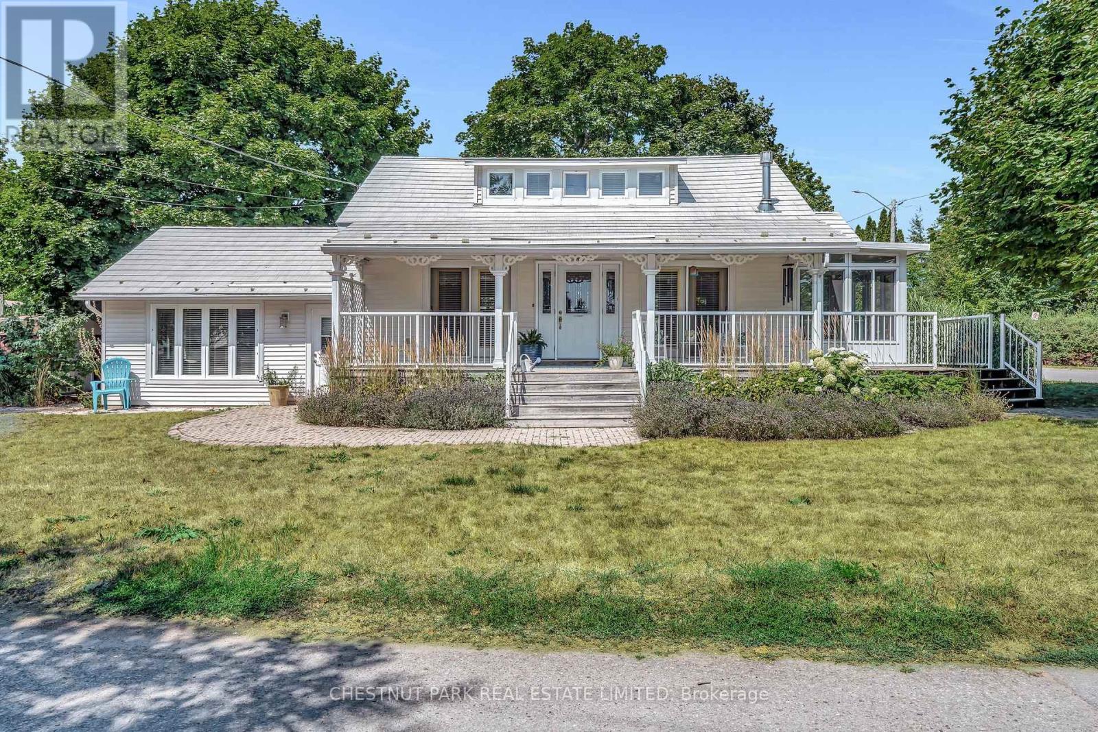 26 East St, Prince Edward County Wellington Ward, ON K0K 2T0