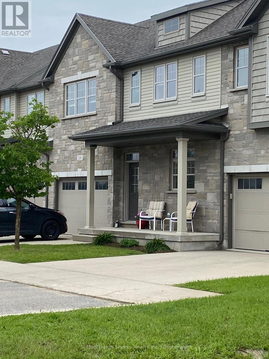 24 935 Goderich St, Saugeen Shores, ON N0H 2C3