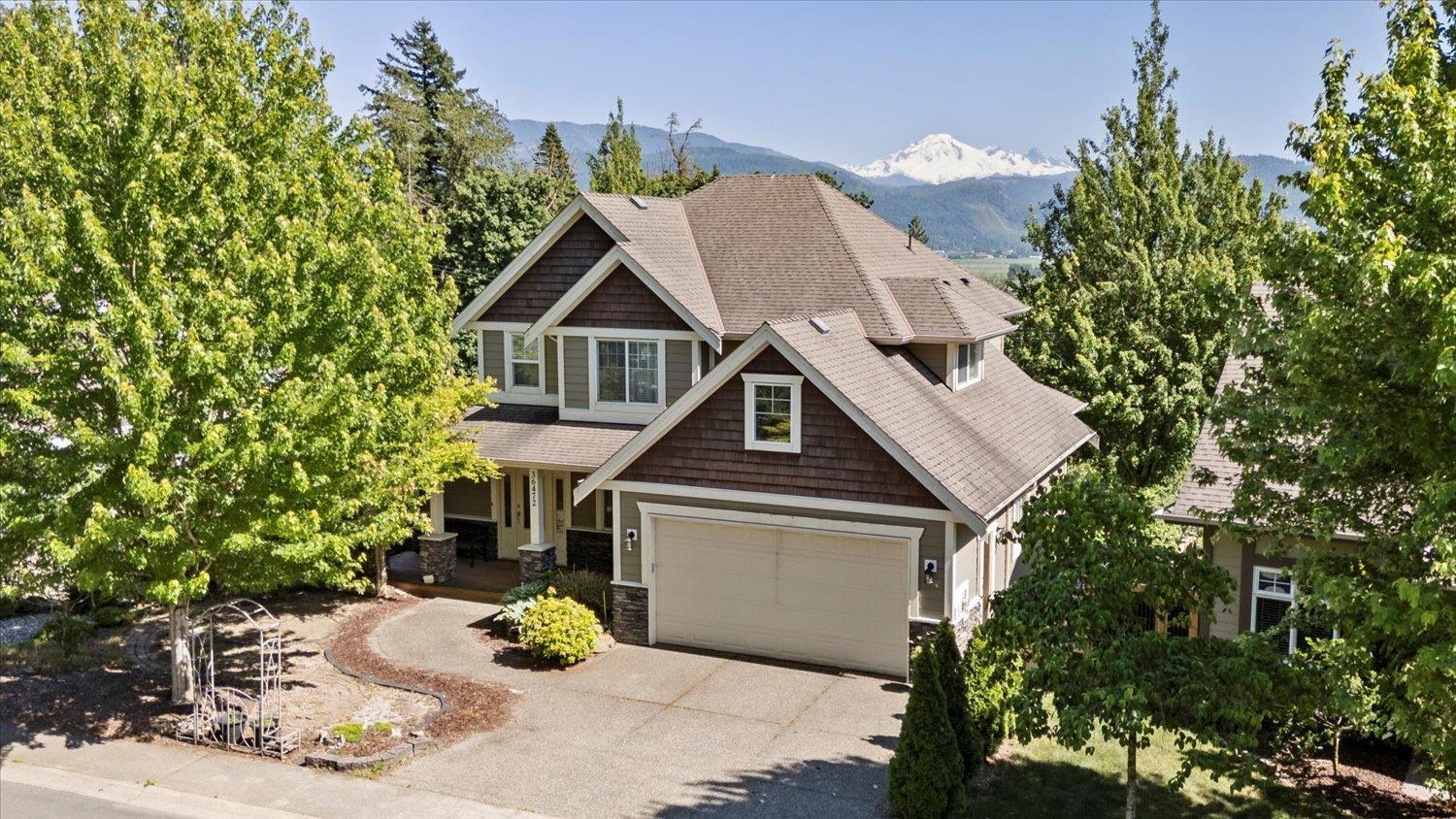36472 Cardiff Pl, Abbotsford, BC V3G 3G4