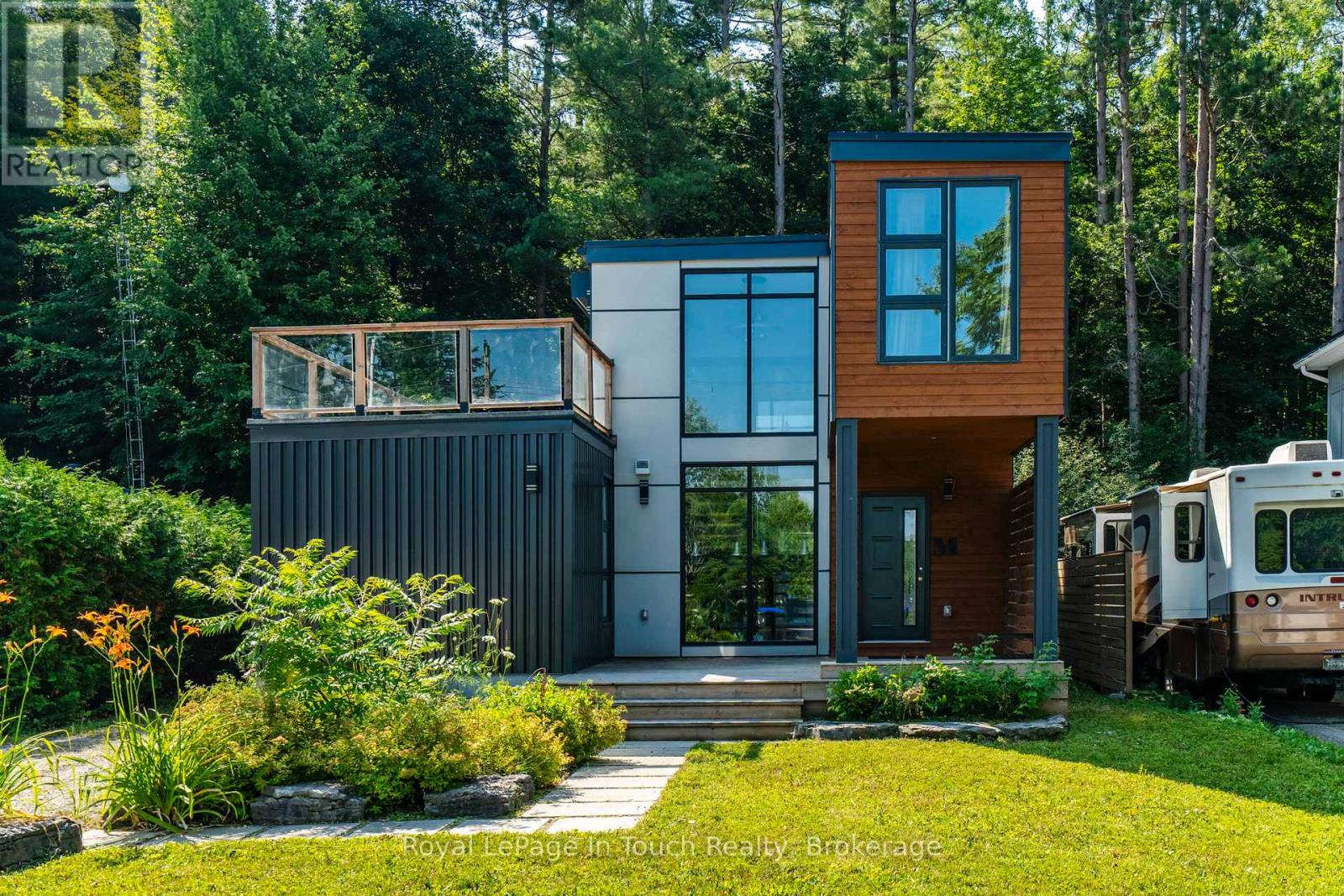 91 Andrew Dr, Tiny, ON L9M 0B4