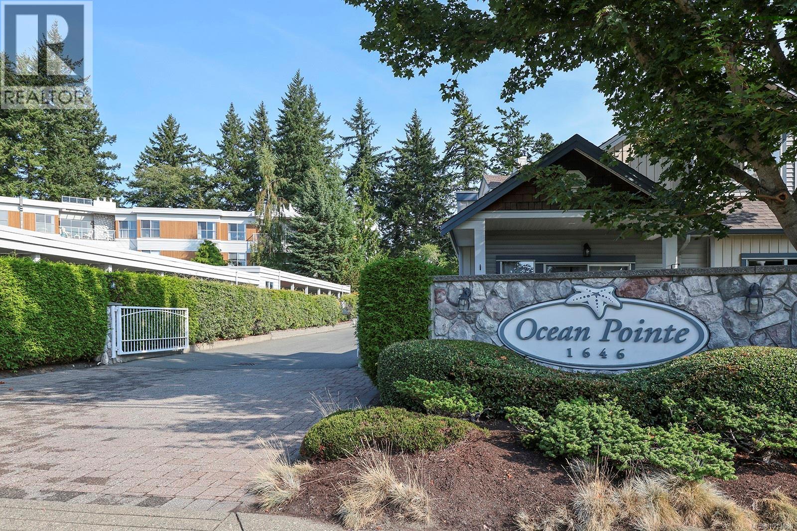 1646 Balmoral Ave Unit 16 Ave, Comox, BC V9M 2N1