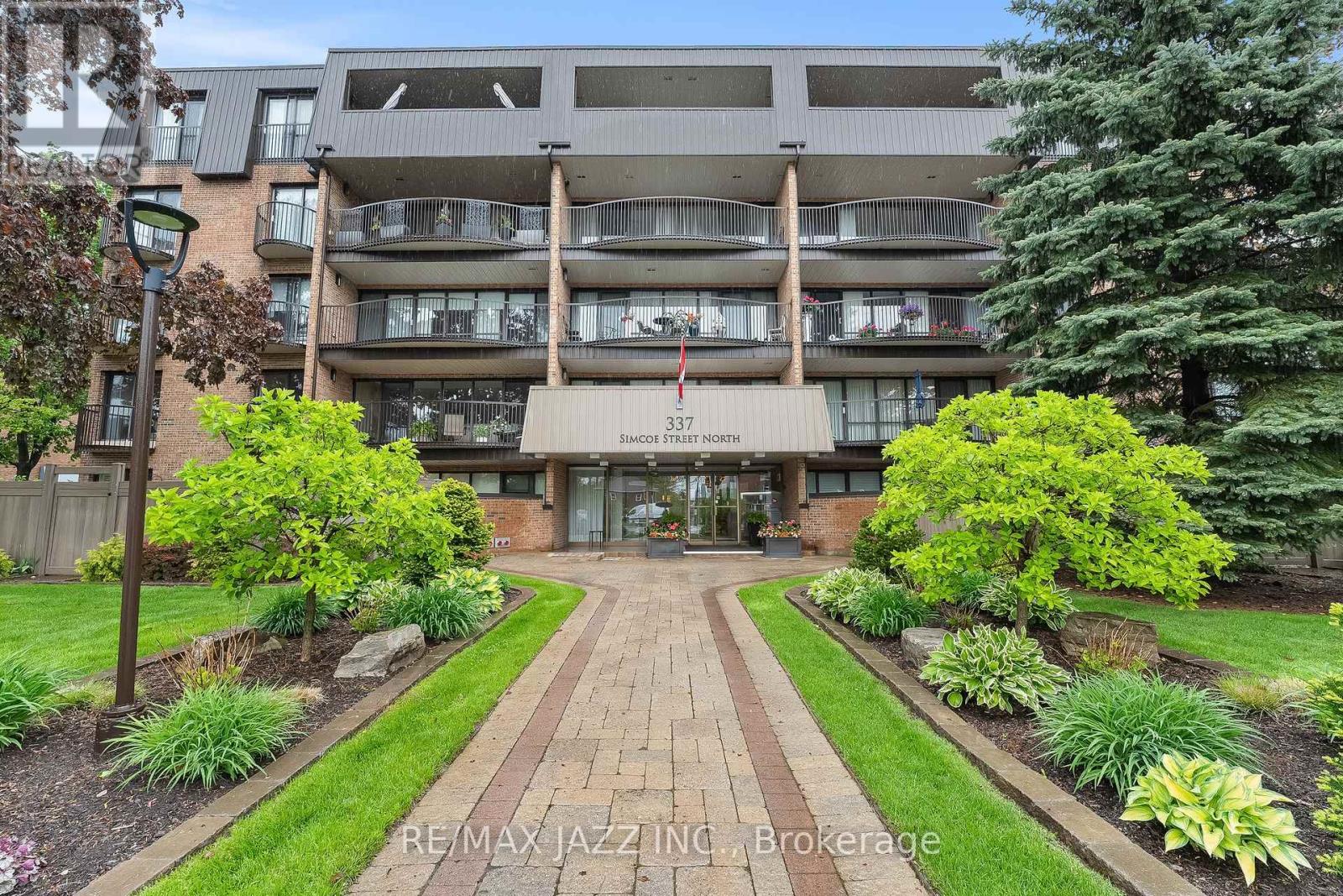 403 337 Simcoe St N, Oshawa, ON L1G 4T2