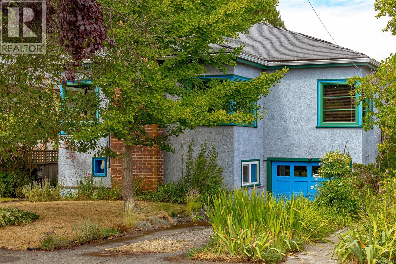 1166 Burdett Ave, Victoria, BC V8V 3H2