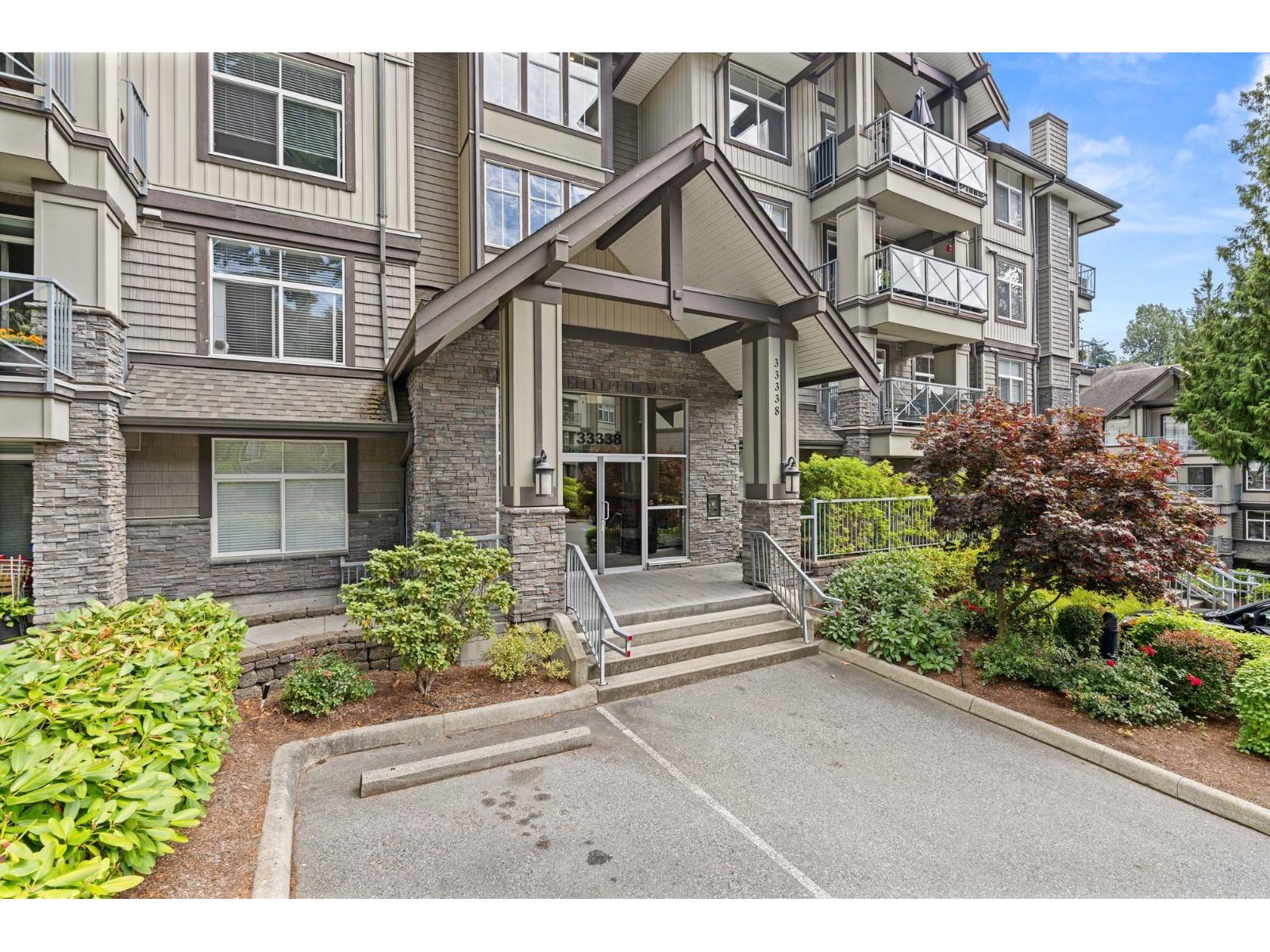 33338 Bourquin Crescent Unit 401, Abbotsford, BC V2S 1Y1