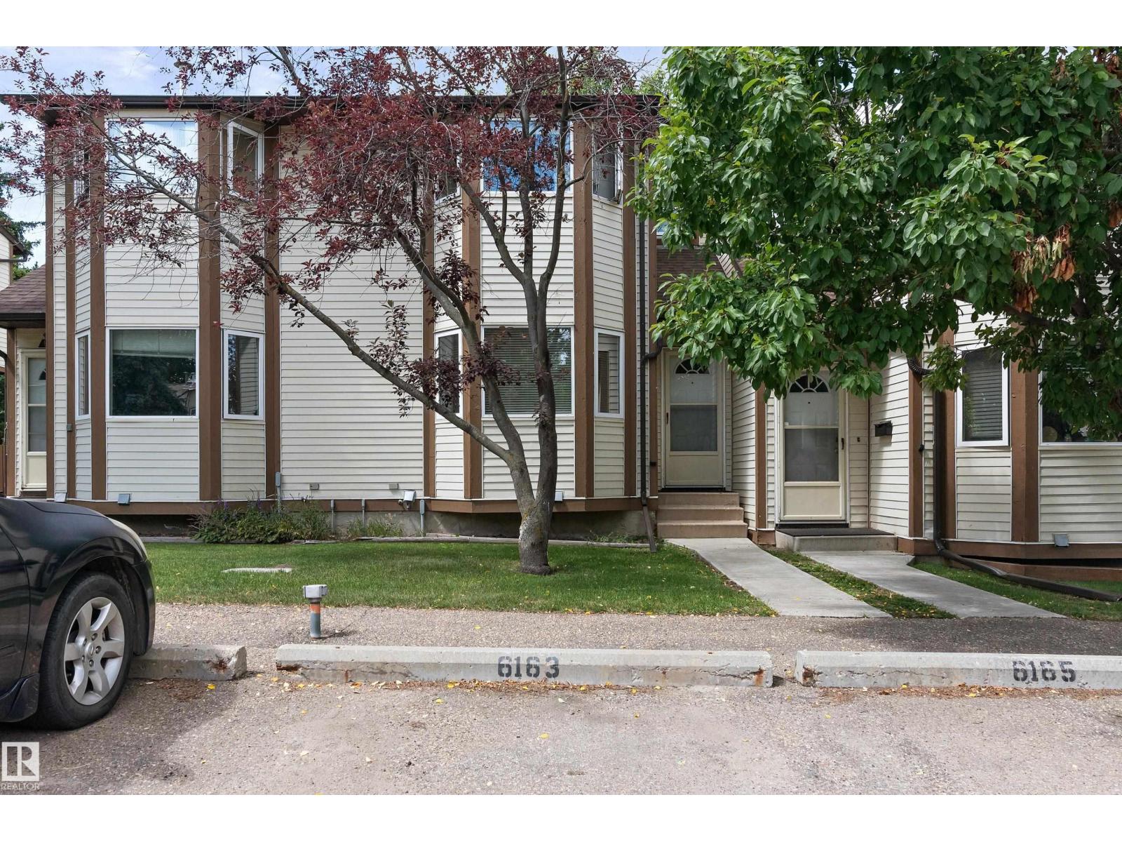 38 Av Nw Unit 6163, Edmonton, AB T6L 3Z5