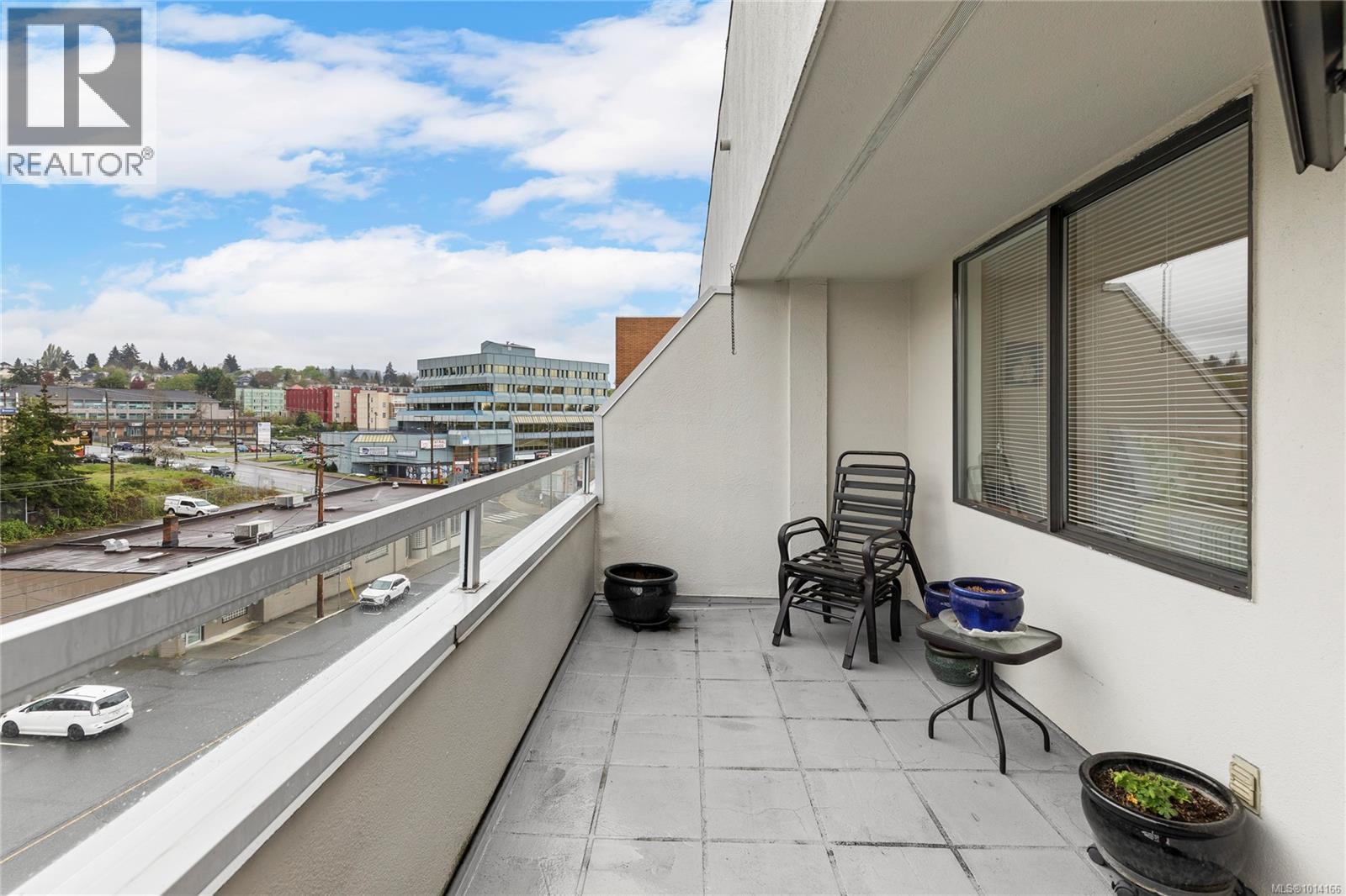 30 Cavan St Unit 412 St, Nanaimo, BC V9R 6K3