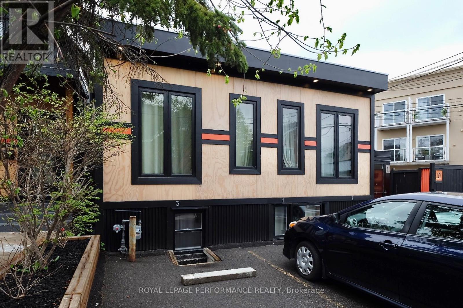 10 Sherbrooke Ave, Ottawa, ON K1Y 1R7