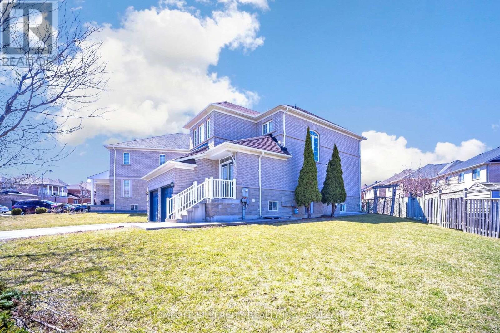 6 Aria Ln, Brampton, ON L6S 6J5
