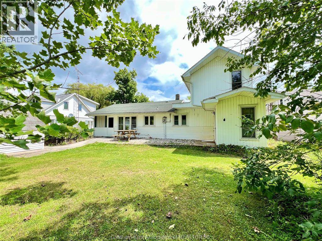 17234 Lakeshore Rd, Chatham-Kent, ON N0P 1X0