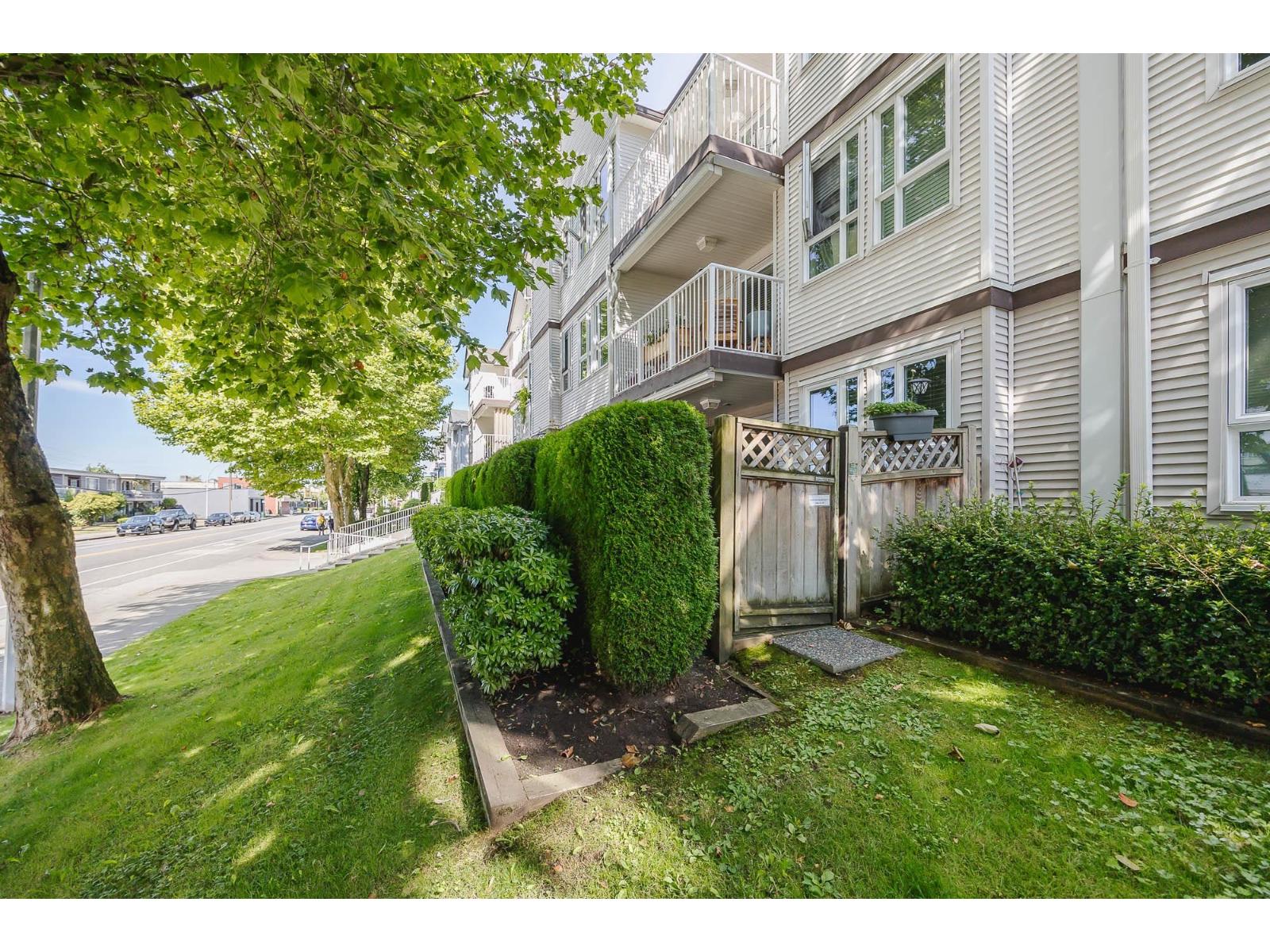 17727 58 Avenue Unit 104, Surrey, BC V3S 1L5