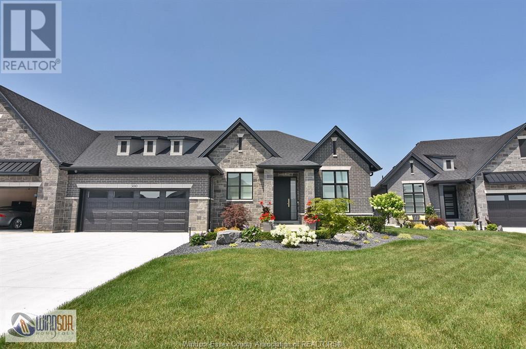 300 Xavier Cir, Lakeshore, ON N8N 3T2